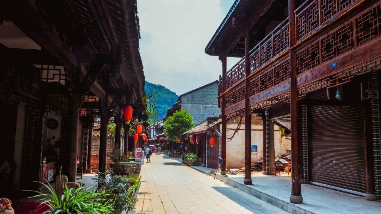 跟自己哥哥的女朋友聊天提到他们结婚会不会怎么样啊？